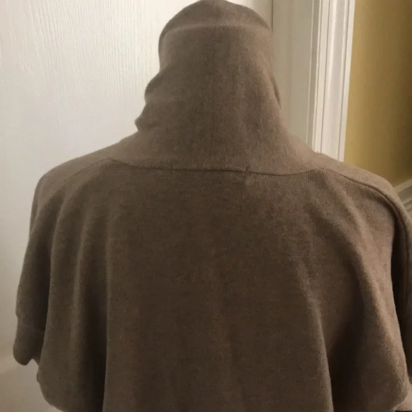 PETITE Taupe tunic length sweater. EUC - Picture 6 of 17